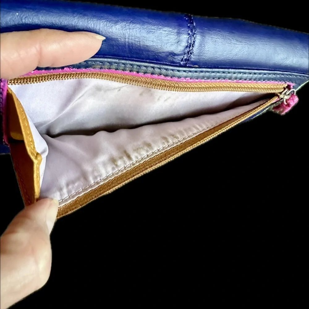 Coach Upcycled wallet in leather and whole new look!! Beautiful and classy
